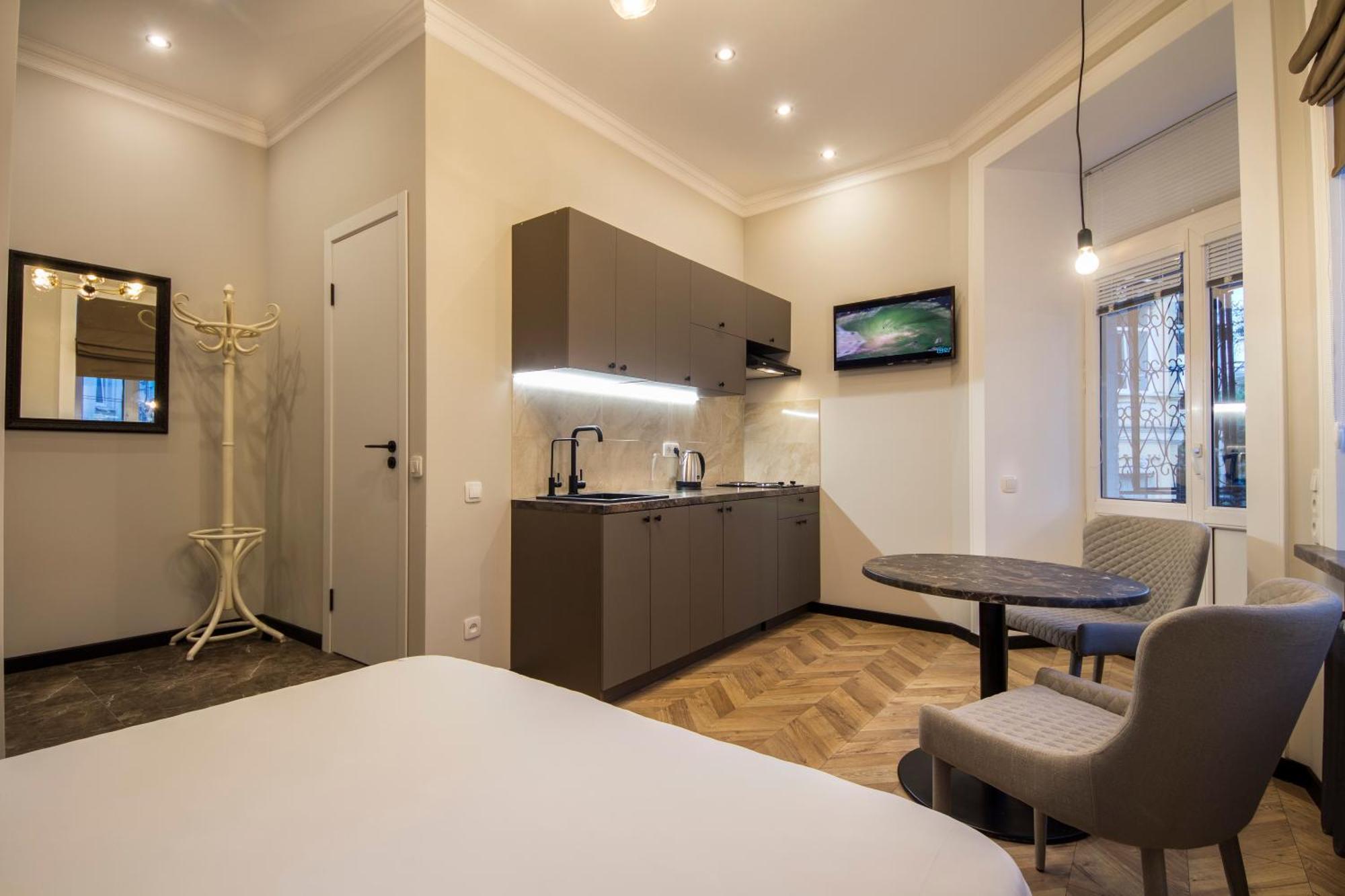 Self Check-in Maidan Area Apartment Kyiv