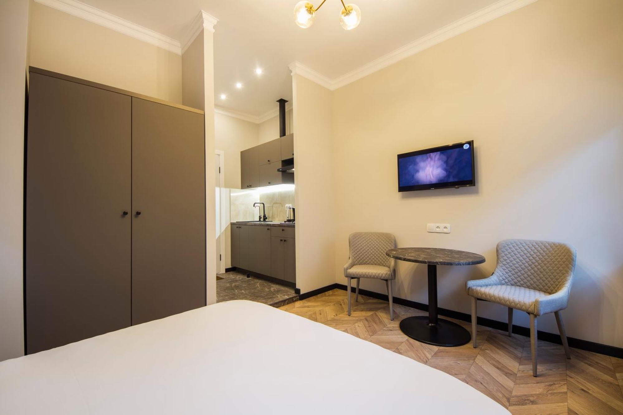 Self Check-in Maidan Area Apartment Kyiv