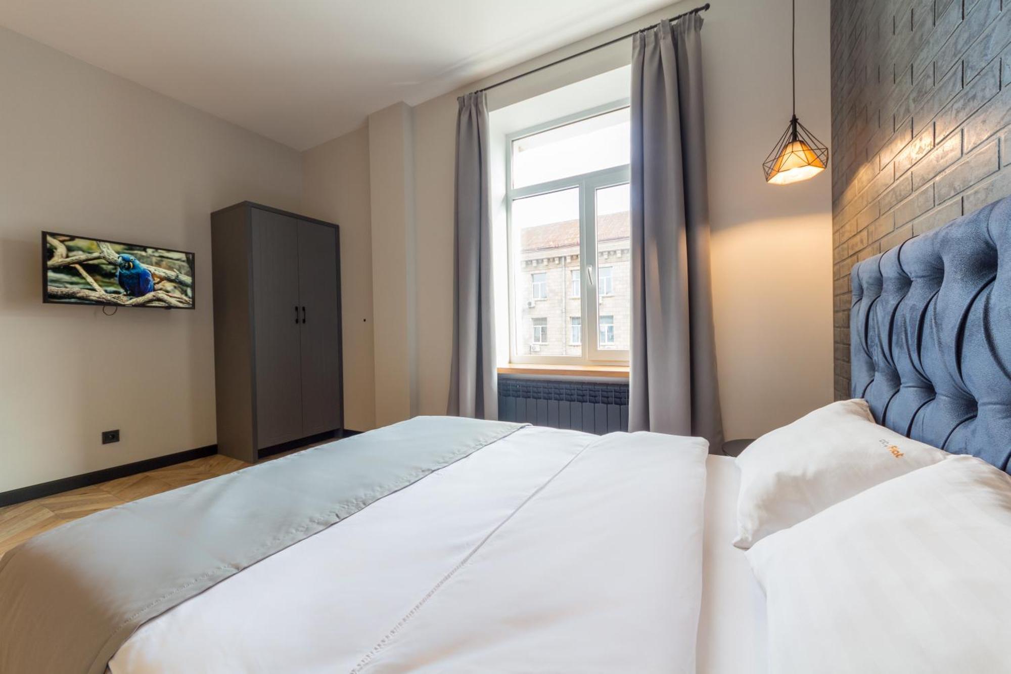 Self Check-in Maidan Area Apartment Kyiv