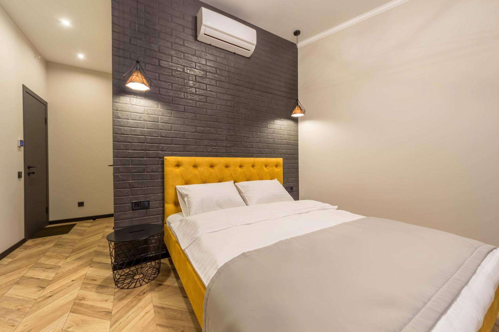 Self Check-in Maidan Area Apartment Kyiv