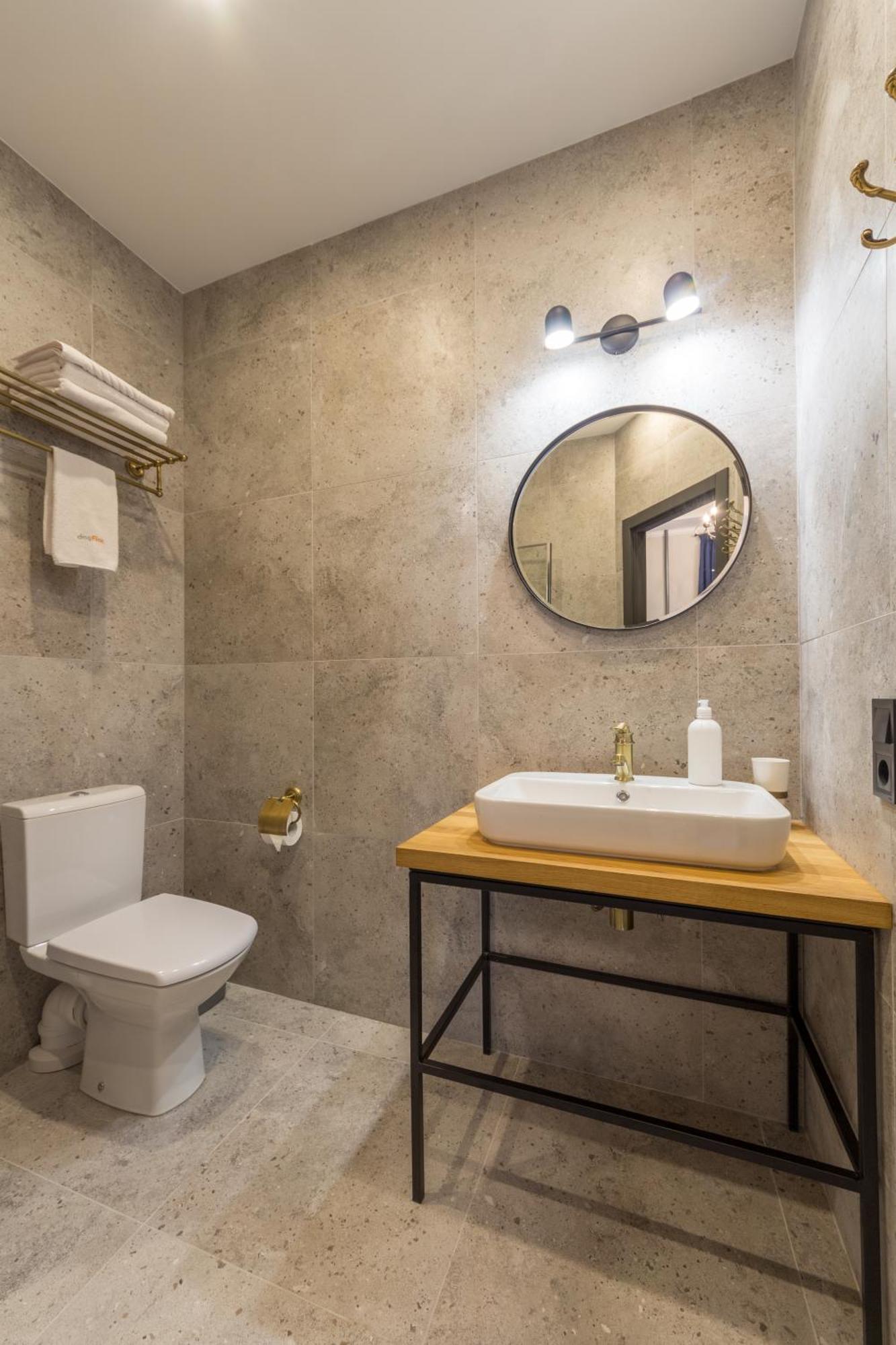 Self Check-in Maidan Area Apartment Kyiv