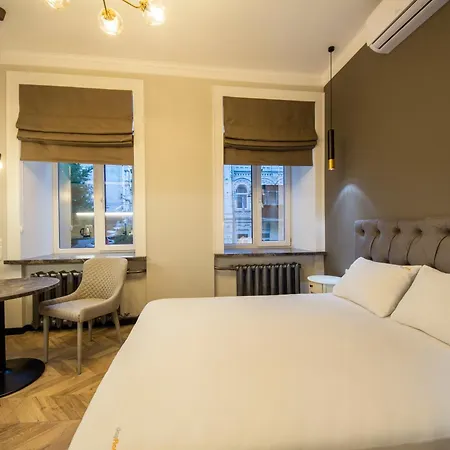 Self Check-In Apartments Maidan Area Kyiv Exterior photo
