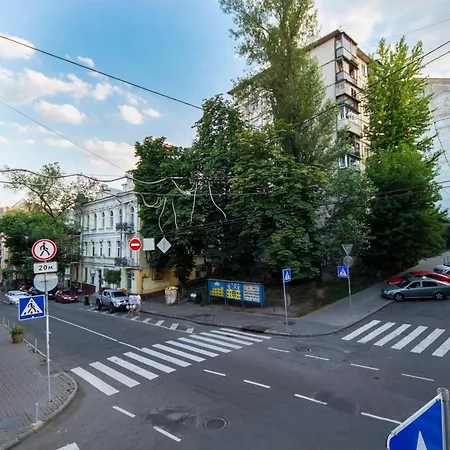 Self Check-In Apartments Maidan Area Kyiv Exterior photo