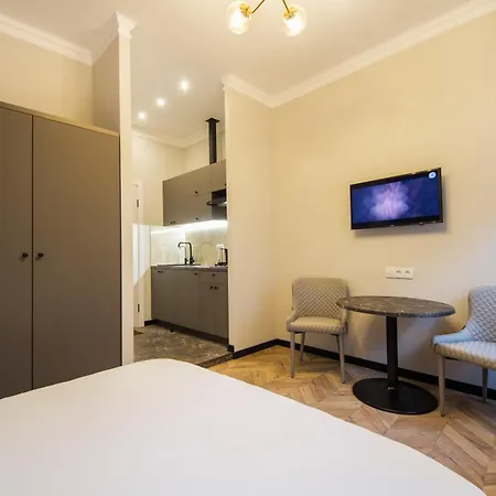 Self Check-In Apartments Maidan Area Kyiv Exterior photo