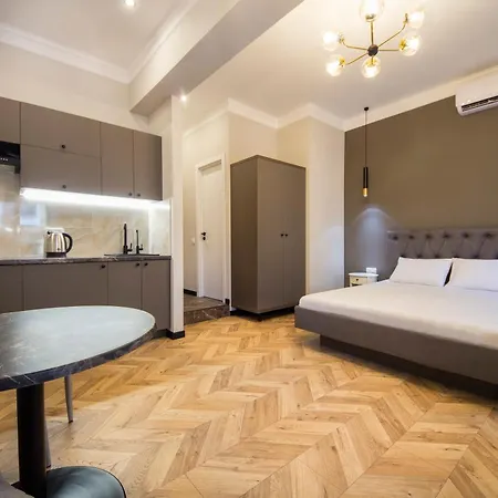 Self Check-In Apartments Maidan Area Kyiv Exterior photo
