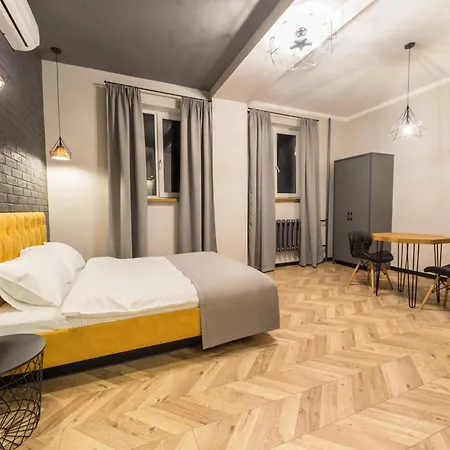 Self Check-In Apartments Maidan Area Kyiv Exterior photo
