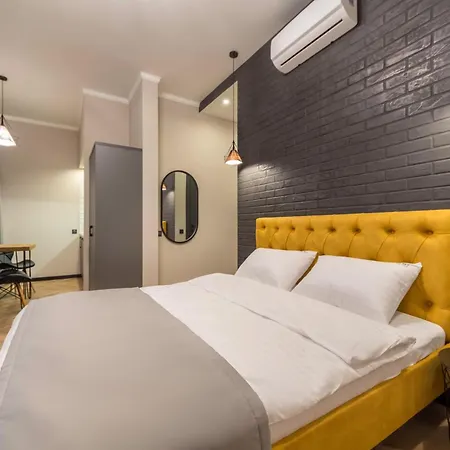 Self Check-In Apartments Maidan Area Kyiv Exterior photo