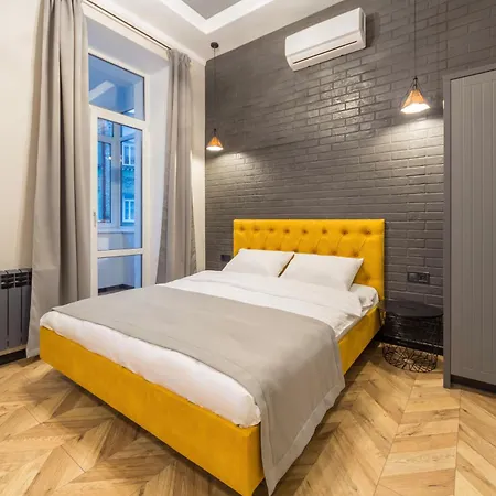 Self Check-In Apartments Maidan Area Kyiv Exterior photo