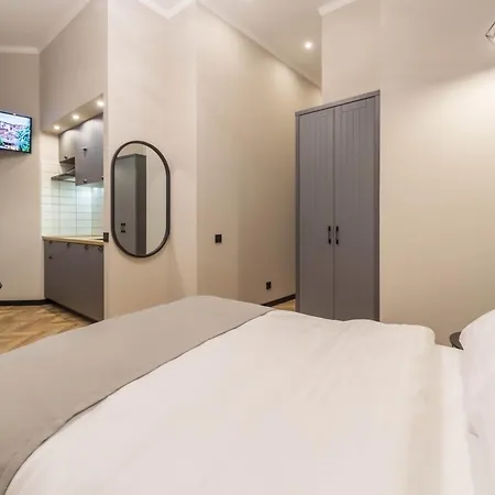 Self Check-In Apartments Maidan Area Kyiv Exterior photo