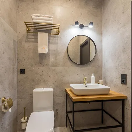 Self Check-In Apartments Maidan Area Kyiv Exterior photo