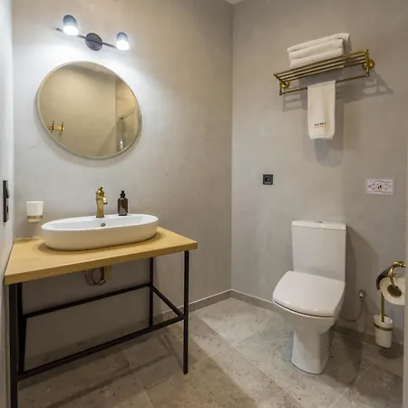 Self Check-In Apartments Maidan Area Kyiv Exterior photo